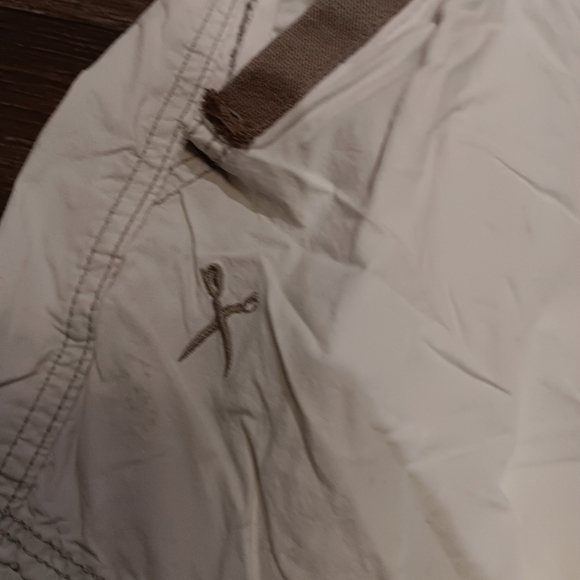 Y2k Marc Ecko Tan Cargo Shorts Size 32 - Picture 3 of 6